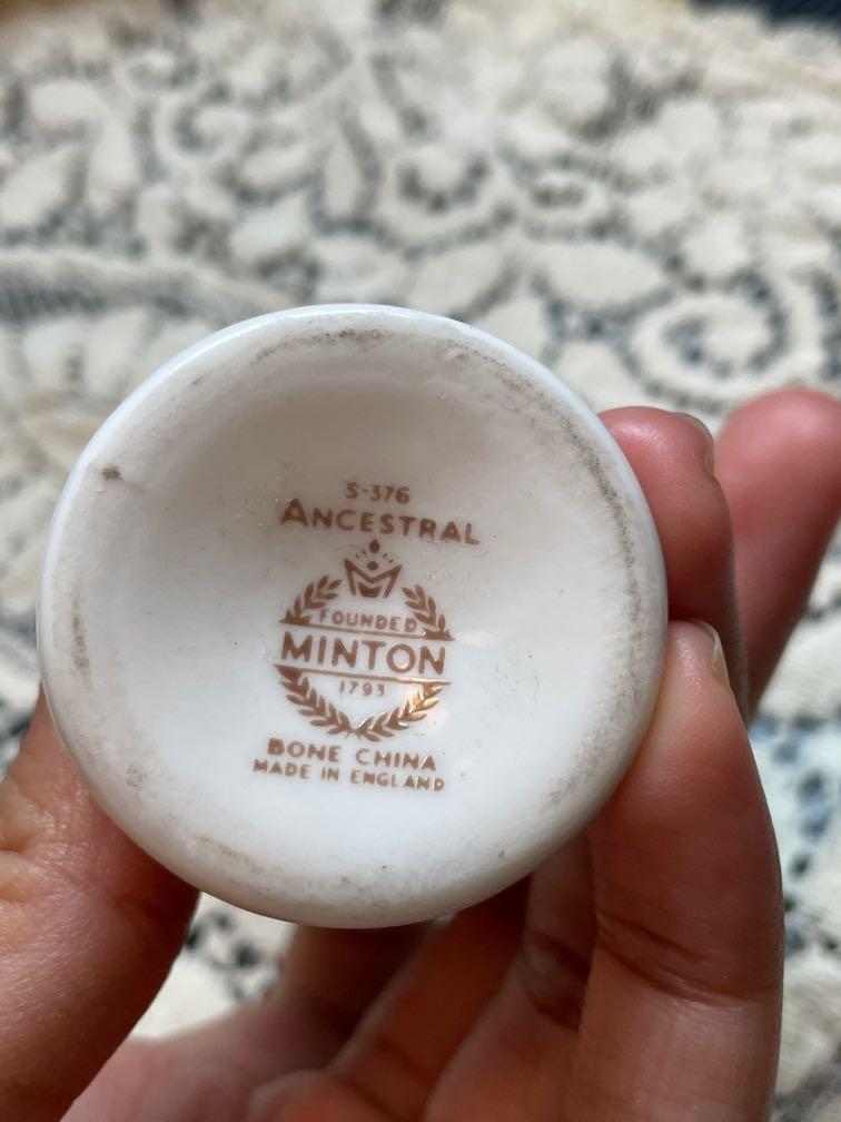 Vintage Egg Cup Holder, Hobbies & Toys, Collectibles & Memorabilia