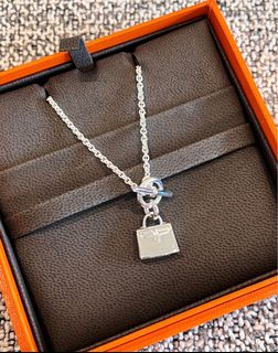 Jewellery and watches Collection item 3