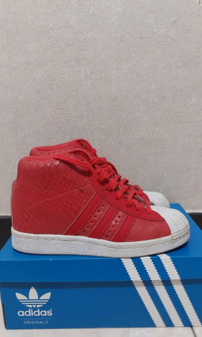 red wedge adidas