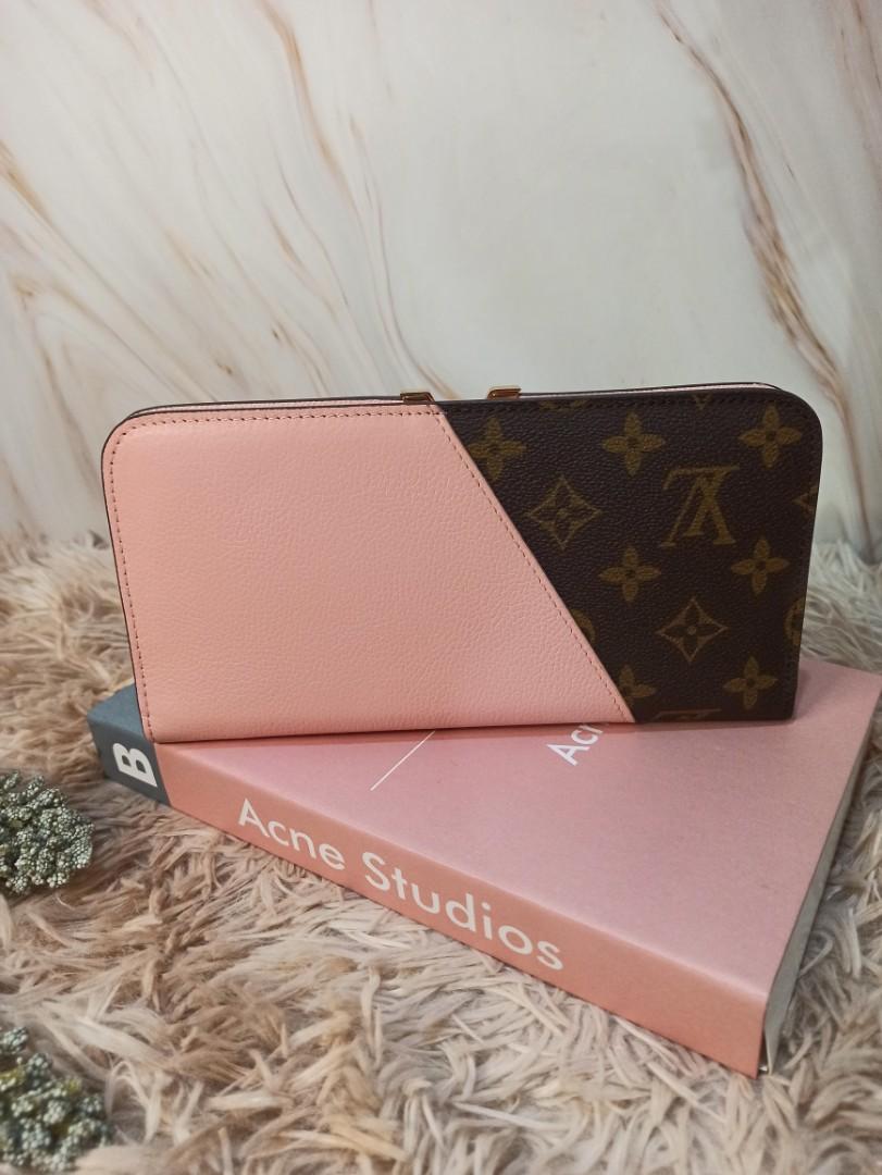 Alternative LV Kimono Wallet (Category: Wallets & Card holders) located in Taguig. Submitted by thefabsourceph (Listing ID 1170422768, Image 2). Description: My actual stock Shopee COD Grab ready.