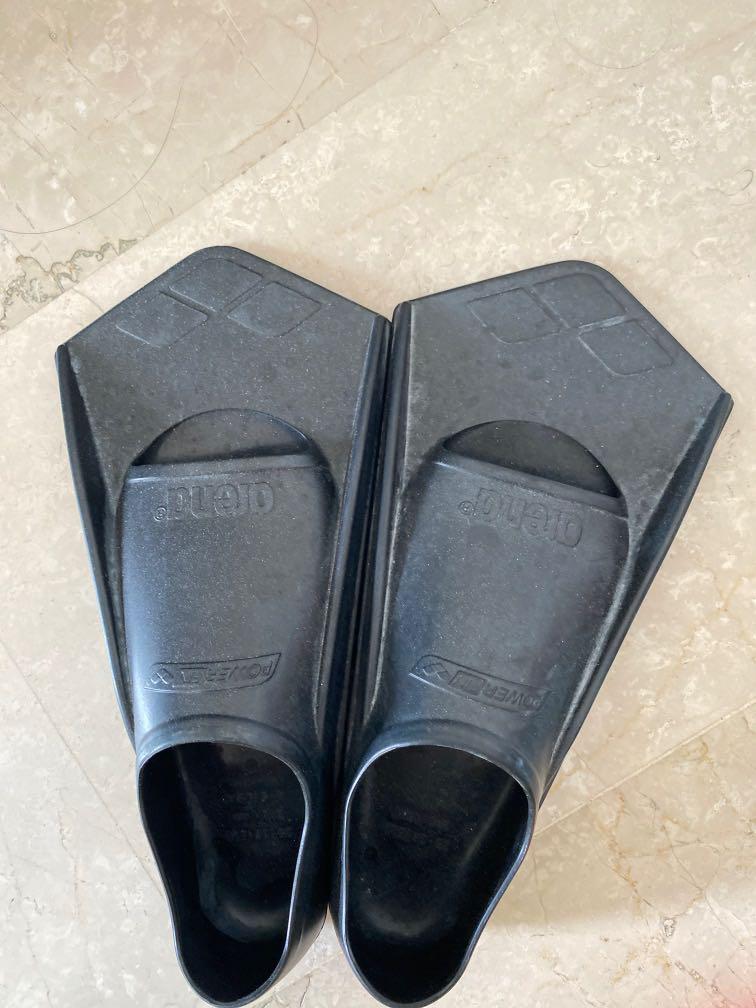 Arena training flippers, Sports Equipment, Sports & Games, Water Sports on Carousell