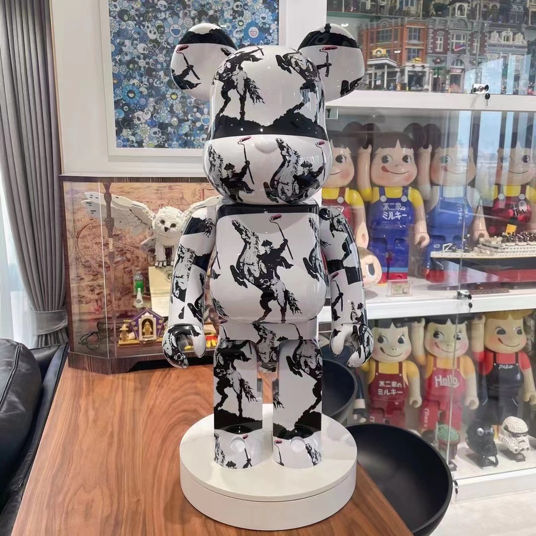 最大80％オフ！ BE@RBRICK Buy HIGHWAYMAN [In 1000％ フィギュア