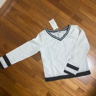(Category: ) located in . Submitted by marciewardrobe (Listing ID 1170431062, Image 1). Description: .