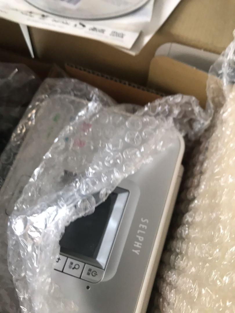 Canon Selphy Printer (Category: Printers, Scanners & Copiers) located in San Fernando. Submitted by jgsanfer (Listing ID 1170341491, Image 2). Description: Canon Selphy CP 750 Compact Photo Printer Complete Accessories .
