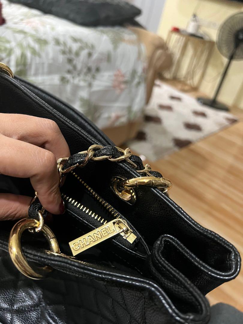 Channel (Category: Luxury Bags & Wallets) located in Taguig. Submitted by ayieabolencia (Listing ID 1170323031, Image 3). Description: Swap or sell Laptop.