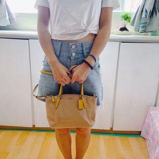 Coach 全新裸色小托特包
