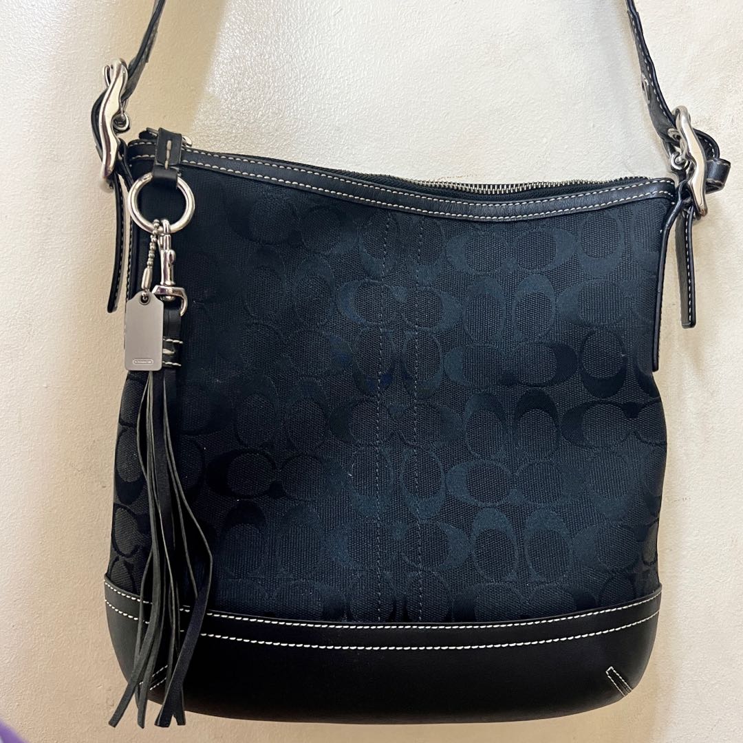COACH Black Cross body bag, Women's Fashion, Bags & Wallets, Crossbody