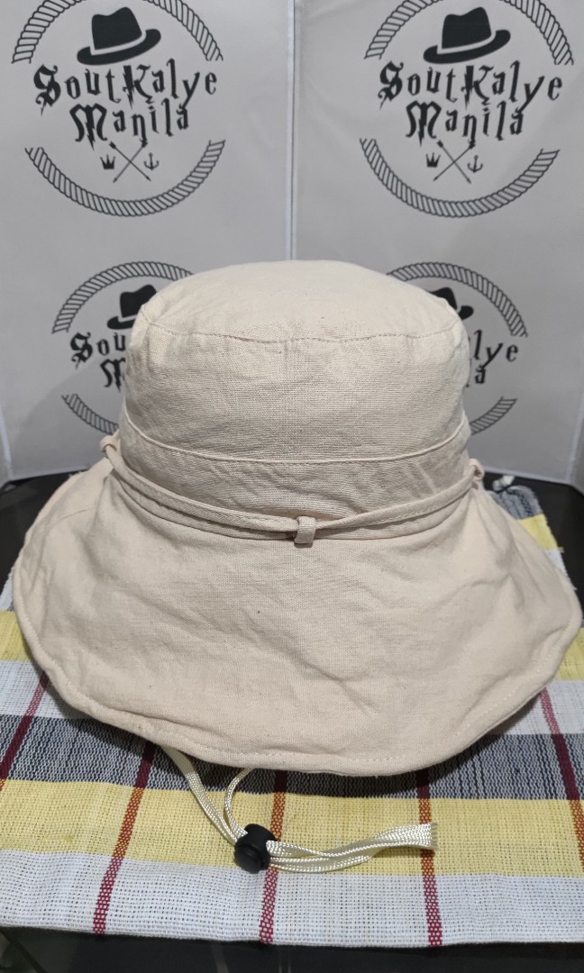 Cream Beach Hat, Men's Fashion, Watches 