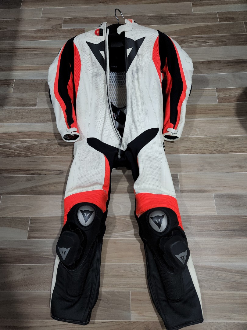 Dainese laguna seca hotsell d1 perforated race suit