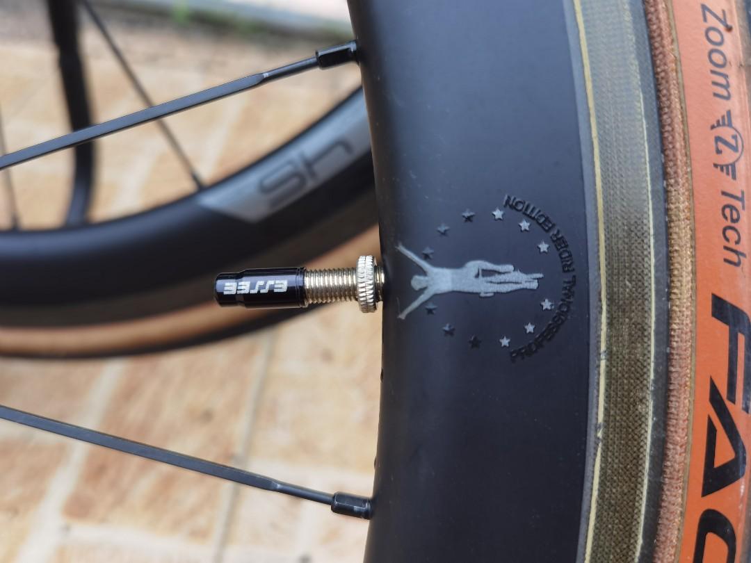 Deuter F3 45mm Carbon Wheelset, Sports Equipment, Bicycles & Parts