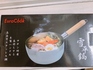 （分類：）位於 。 由 helloprettiesss 提交（商品編號 1170378064，圖片 1）。簡介： 。