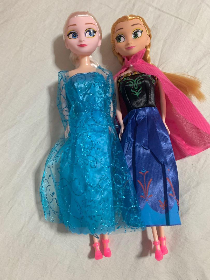 frozen anna elsa barbie doll, Hobbies & Toys, Toys & Games on Carousell