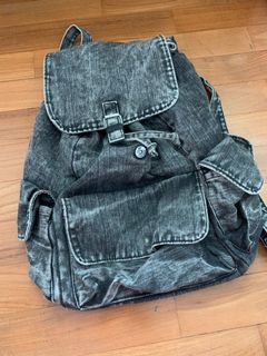 (Category: ) located in . Submitted by evelie (Listing ID 1170315589, Image 1). Description: .