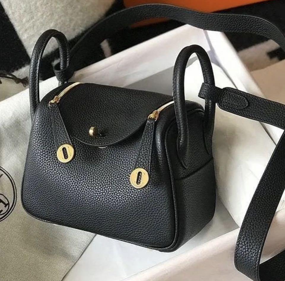 Authentic Her mes Lindy 26 Black Clemence Gold Hardware Stamp X, Luxury,  Bags & Wallets on Carousell