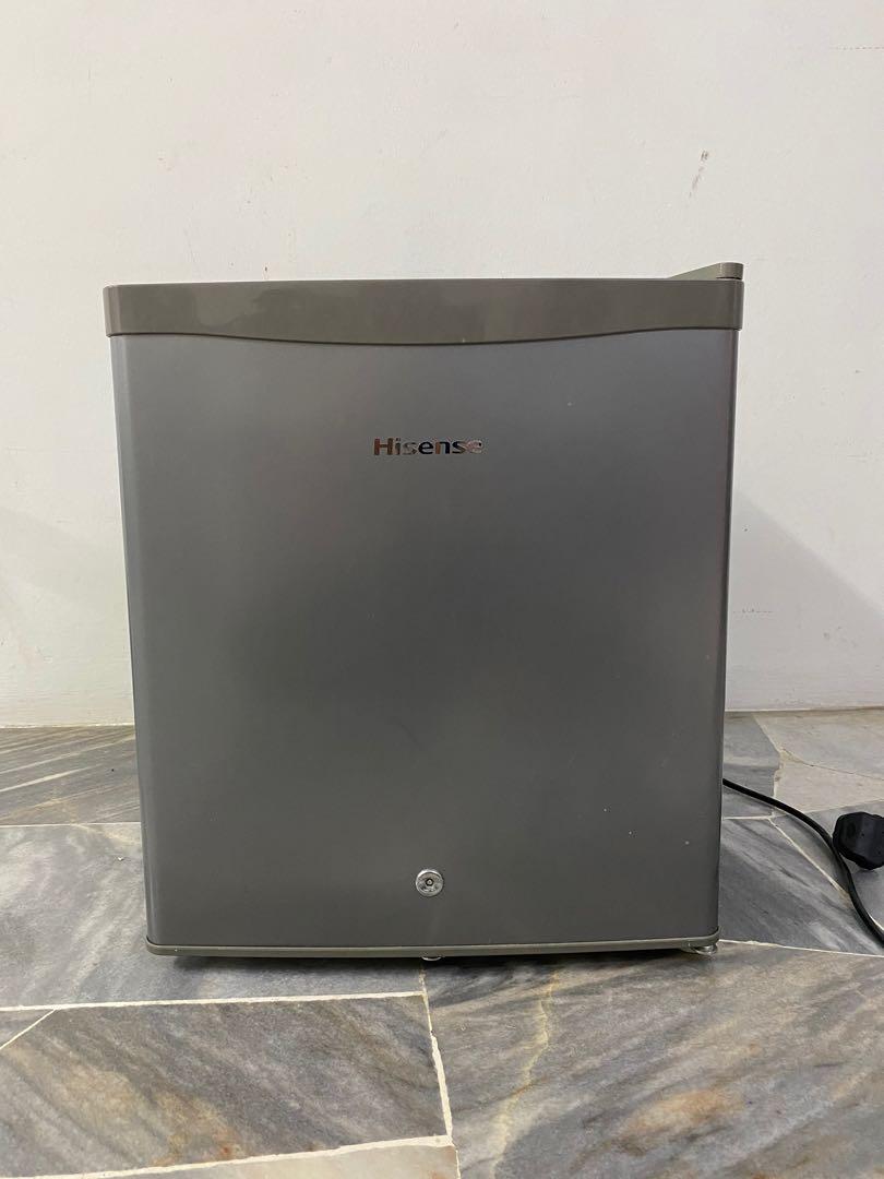 Hisense mini bar/fridge 60L, TV & Home Appliances, Kitchen Appliances