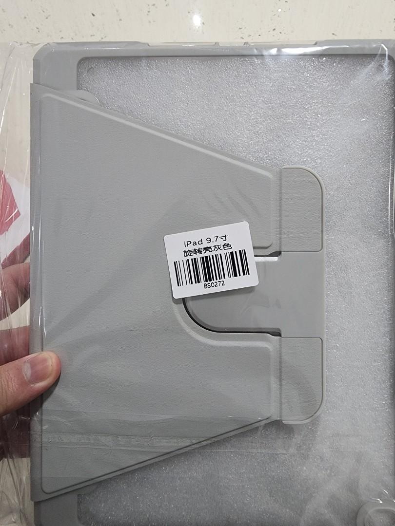 iPad 9.2 case (Category: Cases & Sleeves) located in Singapore. Submitted by fendimanj7 (Listing ID 1170433744, Image 2). Description: brand new price negotiable collect under my block.
