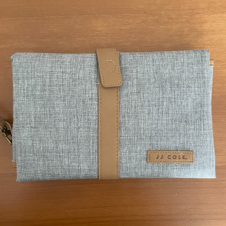 JJ Cole Diaper Changing Clutch, Babies & Kids, Going Out, Diaper Bags
