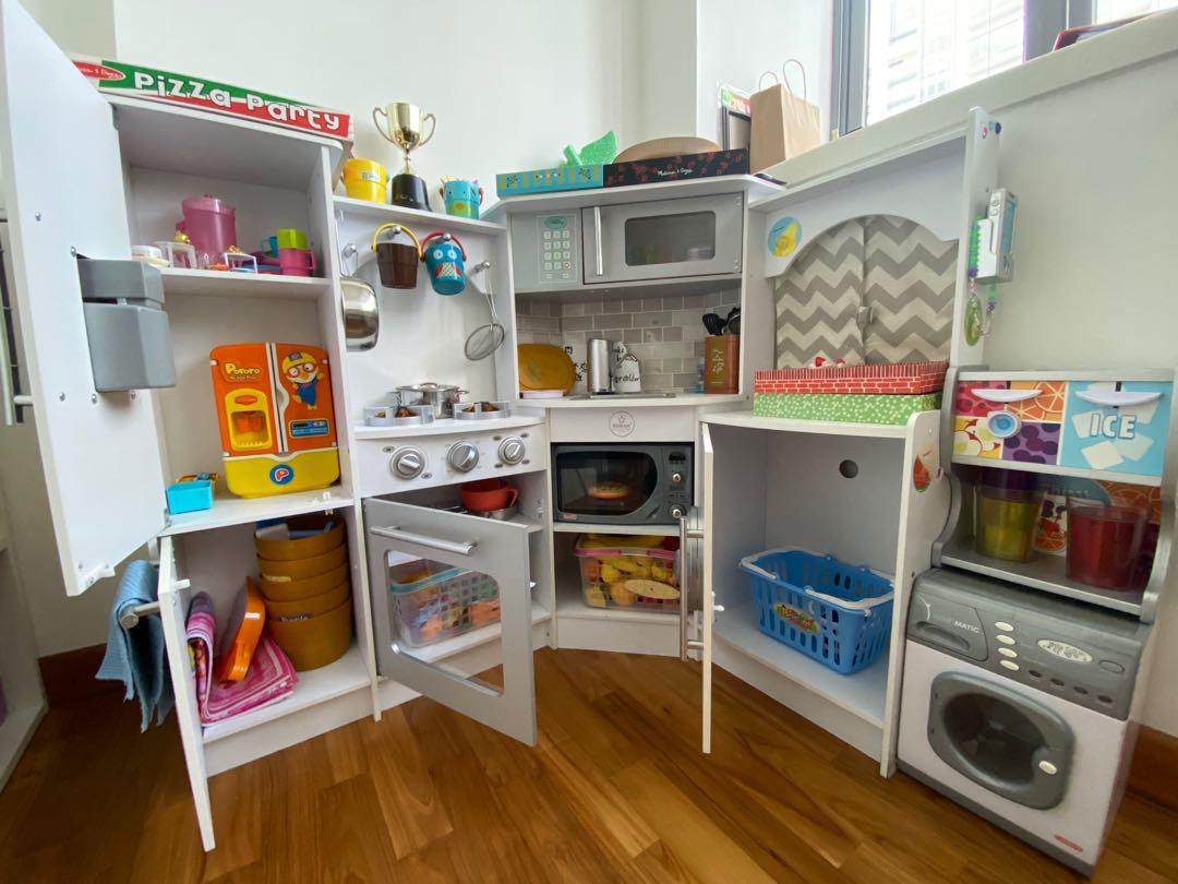 Kidkraft corner kitchen set hot sale