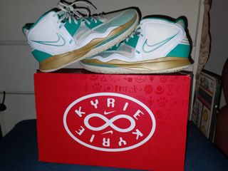 (Category: ) located in . Submitted by sneakerwave (Listing ID 1170418780, Image 1). Description: .