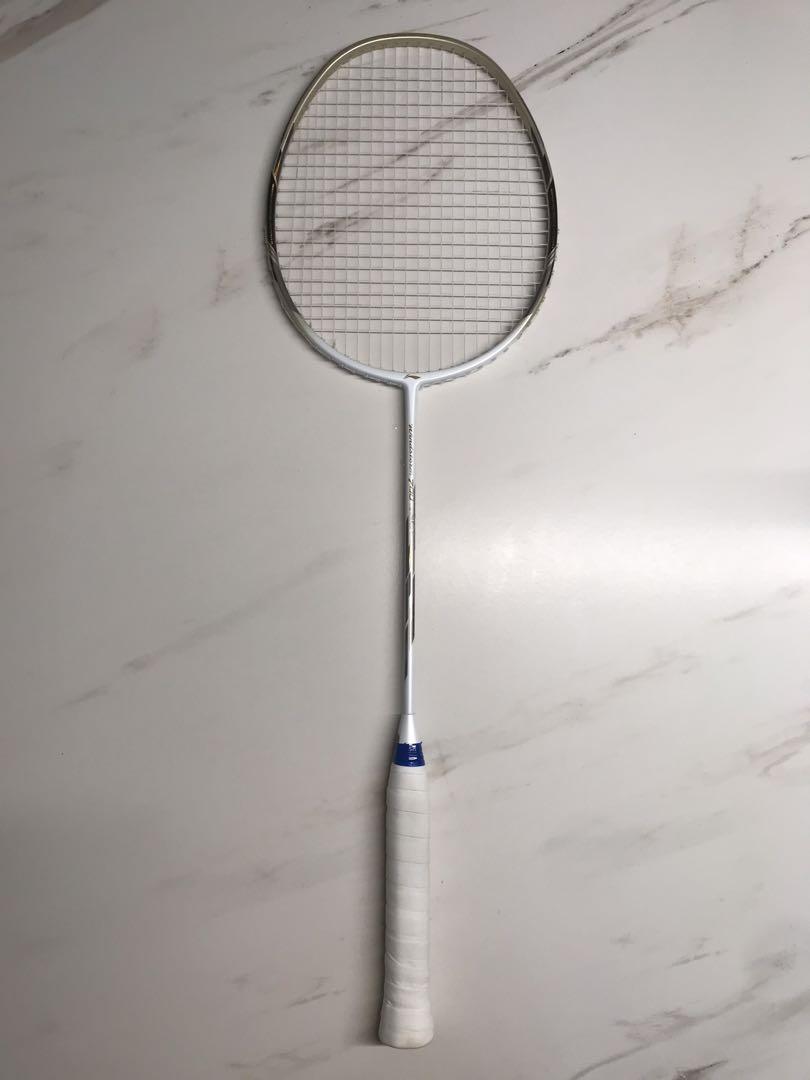 Lining Windstorm 700 special edition (white), Sports Equipment, Sports