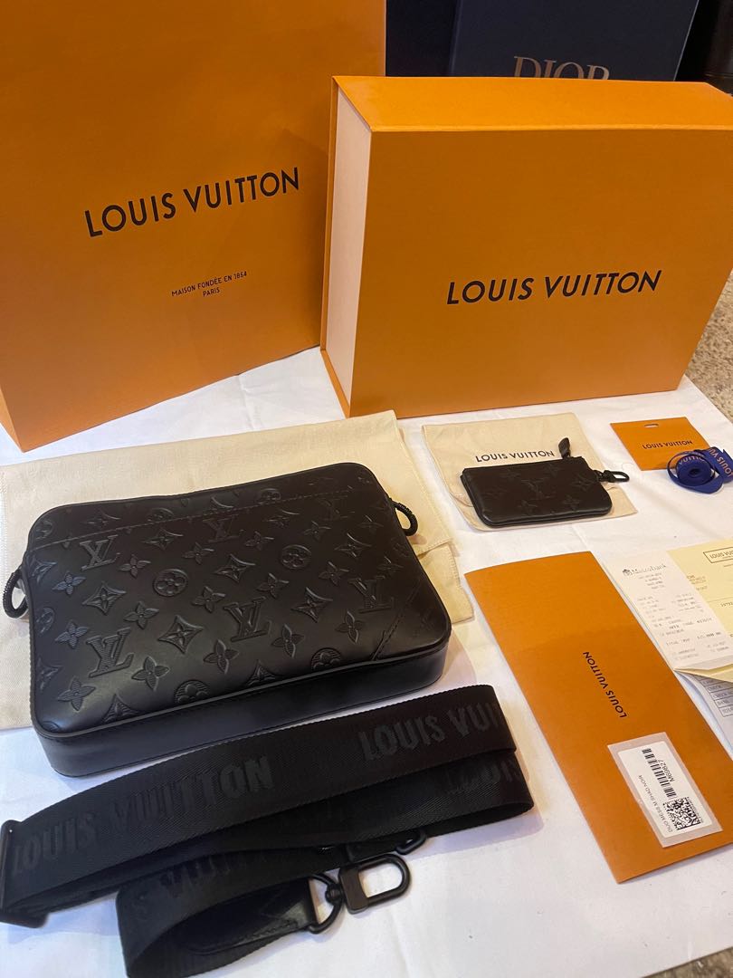 LOUIS VUITTON - Duo Sling Bag 20 x 42 x 6 cm