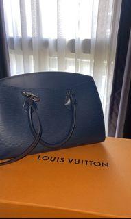 Louis Vuitton  Soufflot MM epi Indigo
