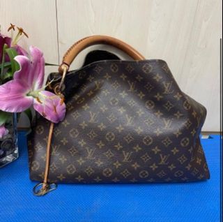 (Category: ) located in . Submitted by foundmypassion (Listing ID 1170410808, Image 1). Description: .
