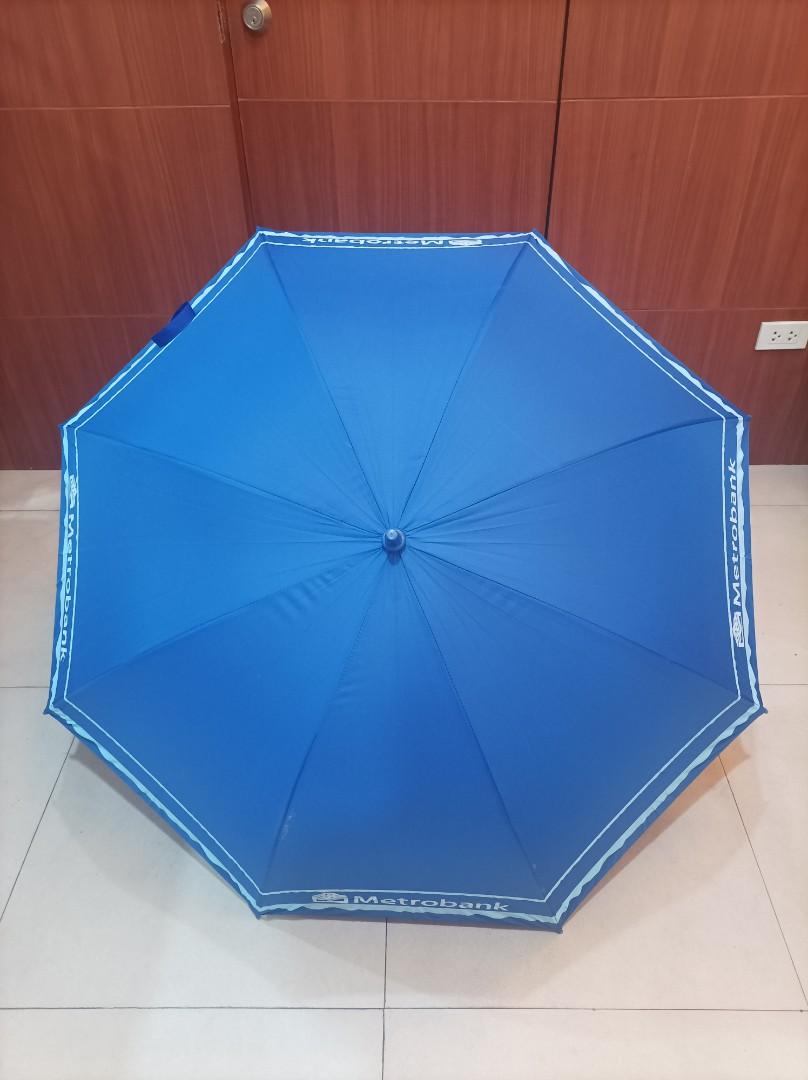Metrobank golf umbrella (Category: Umbrellas) located in Quezon City. Submitted by maki1505 (Listing ID 1170314423, Image 1). Description: manual open, manual close jumbo golf umbrella 2pcs available.