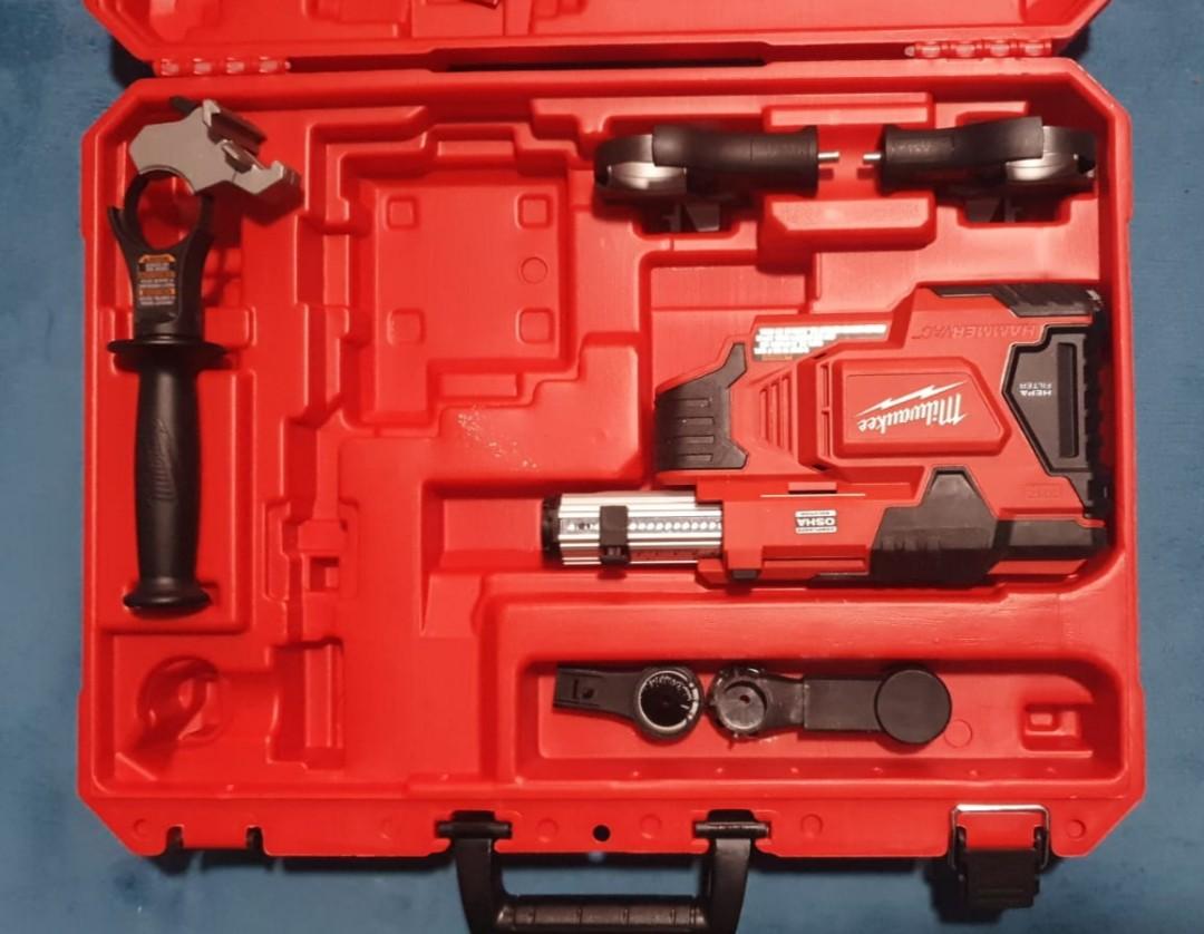 Milwaukee M12 Hammervac Universal Dust Extractor, Furniture & Home