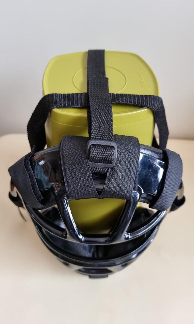 Mizuno Softball Mask, Sports Equipment, Sports & Games, Racket and Ball