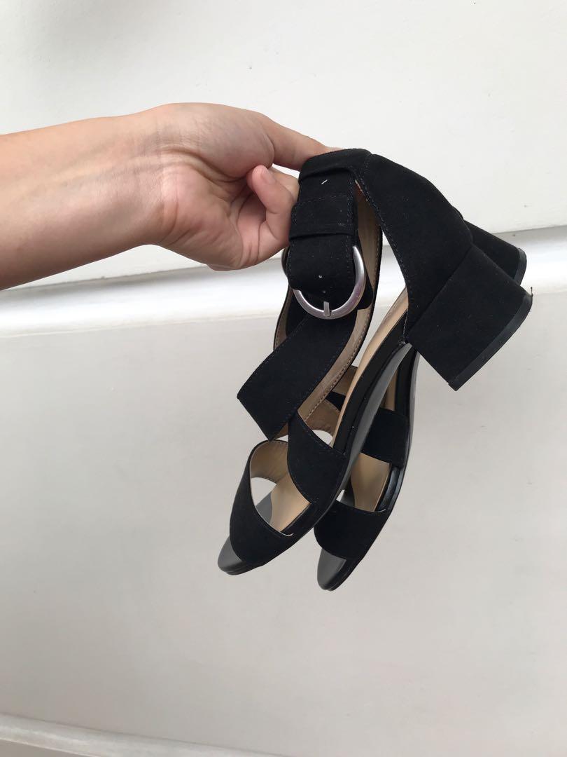 Naturalizer amelia hot sale sandal