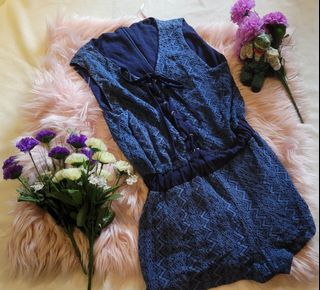(Category: ) located in . Submitted by issa_wardrobe (Listing ID 1170406585, Image 1). Description: .