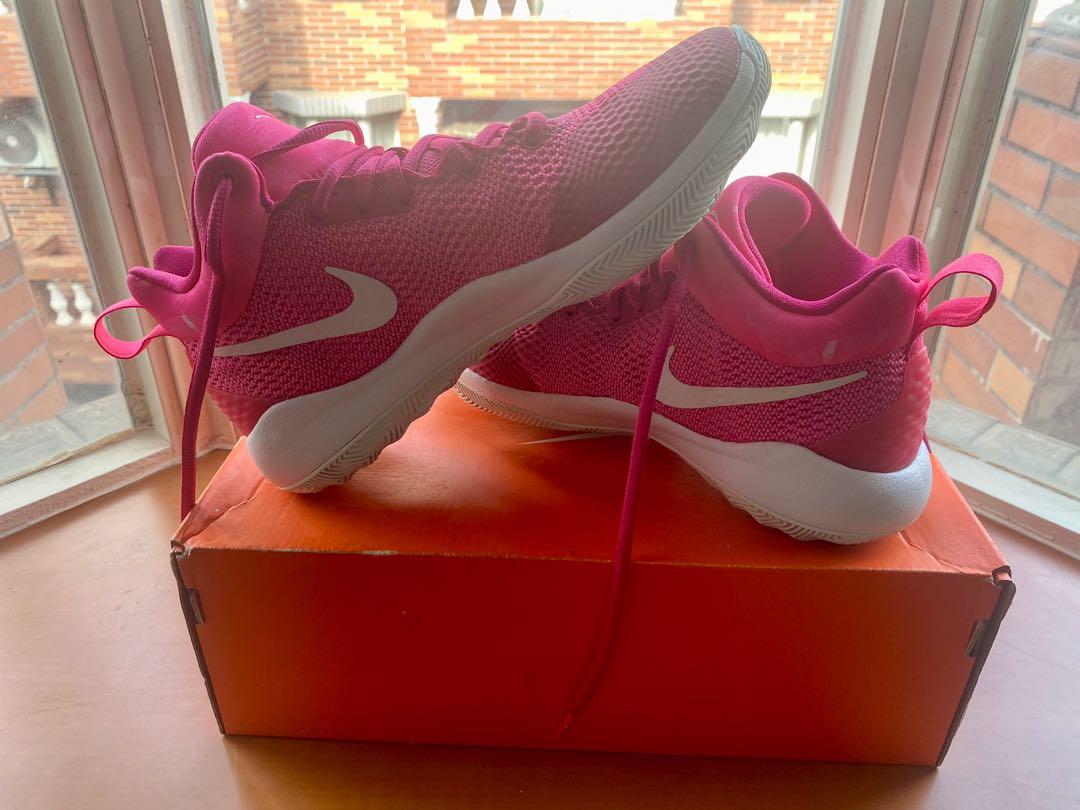 NIKE ZOOM LIVE EP WMNS 她的時尚, 鞋類