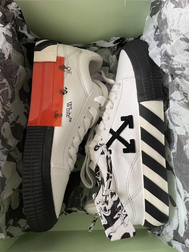 Vulc canvas trainers best sale off white