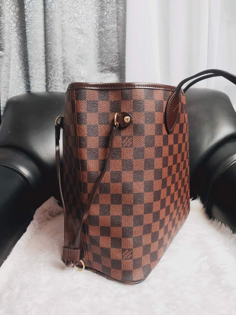 Preloved lv neverfull damier (Category: Luxury Bags & Wallets) located in Cebu City. Submitted by day.98 (Listing ID 1170422773, Image 3). Description: 🇯🇵from japan surplus 🇯🇵genuine leather 🇯🇵coded 🇯🇵coded 🇯🇵mo flaws.