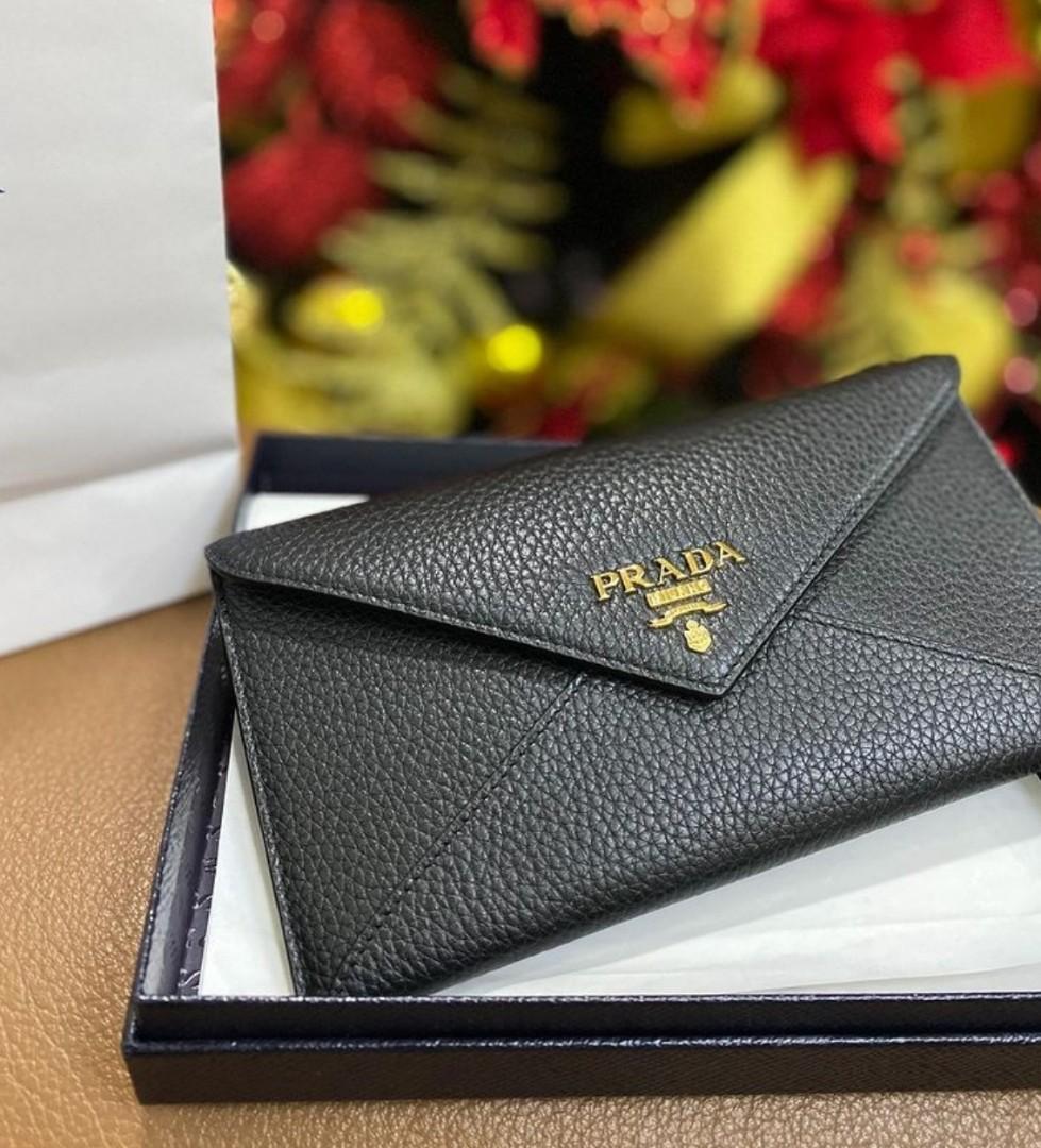 Amore-Venti: Authenticate Prada Bags and Wallets