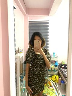(Category: ) located in . Submitted by declutterwithfia (Listing ID 1170233359, Image 1). Description: .