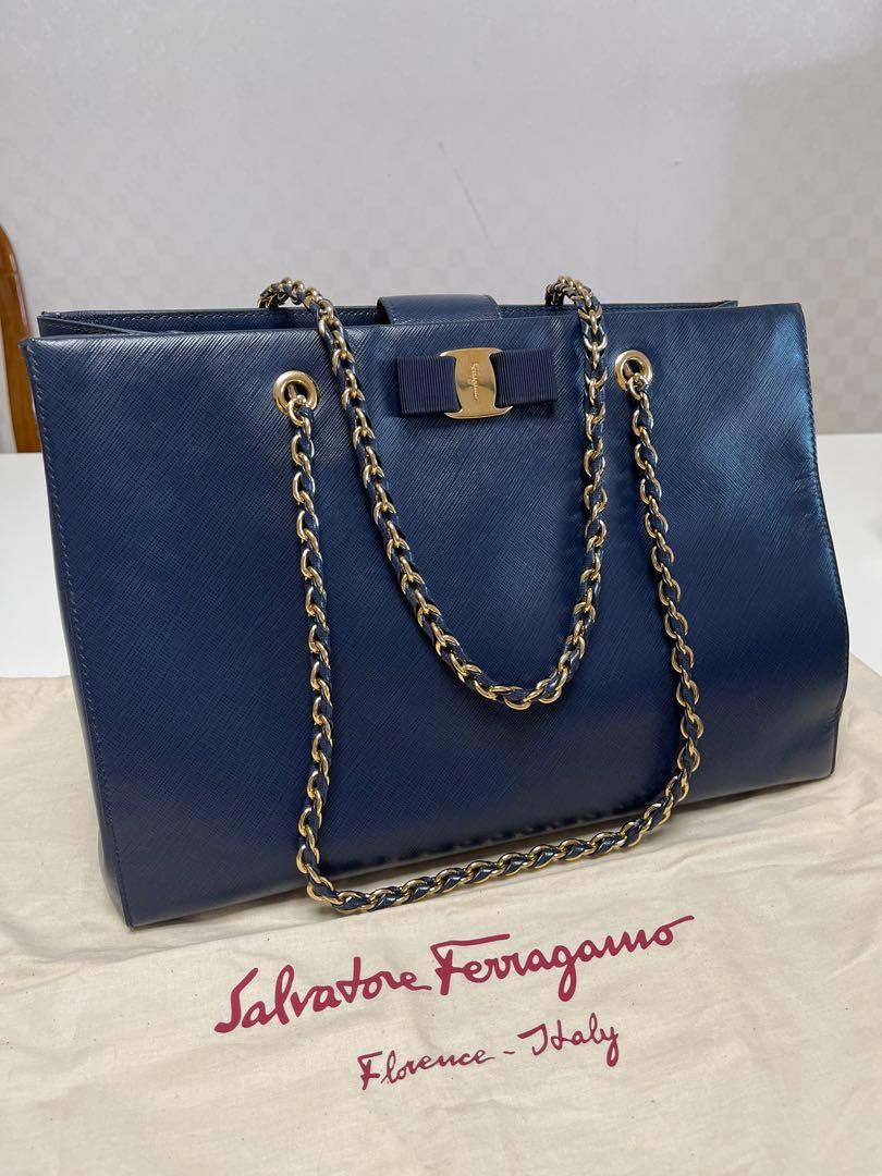Ferragamo melike bag on sale