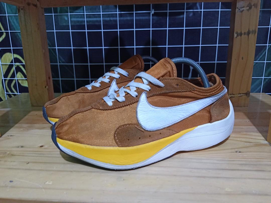 Moon shop race nike