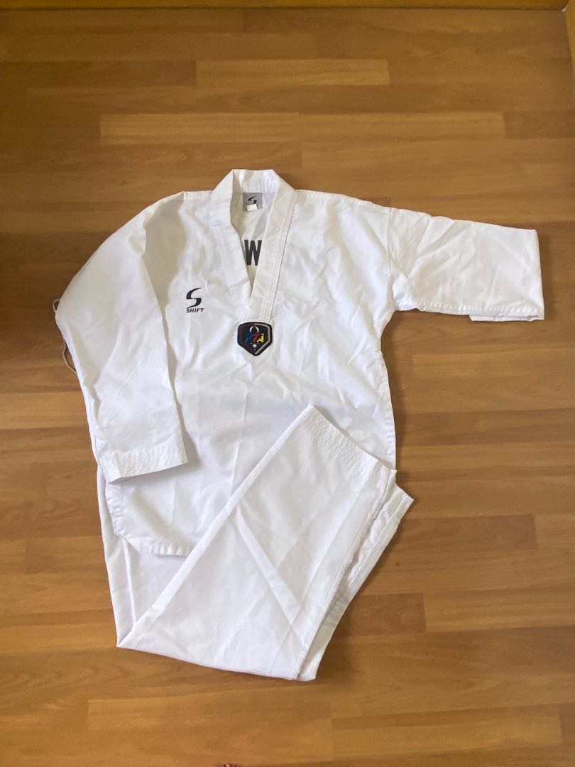 Shift PTA Taekwondo Dobok Set, Men's Fashion, Activewear on Carousell