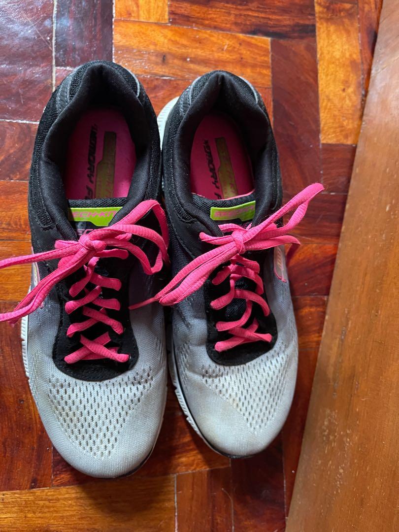Sketchers Skech knit flex sole rubber shoes, Women's Fashion, Footwear,  Sneakers on Carousell