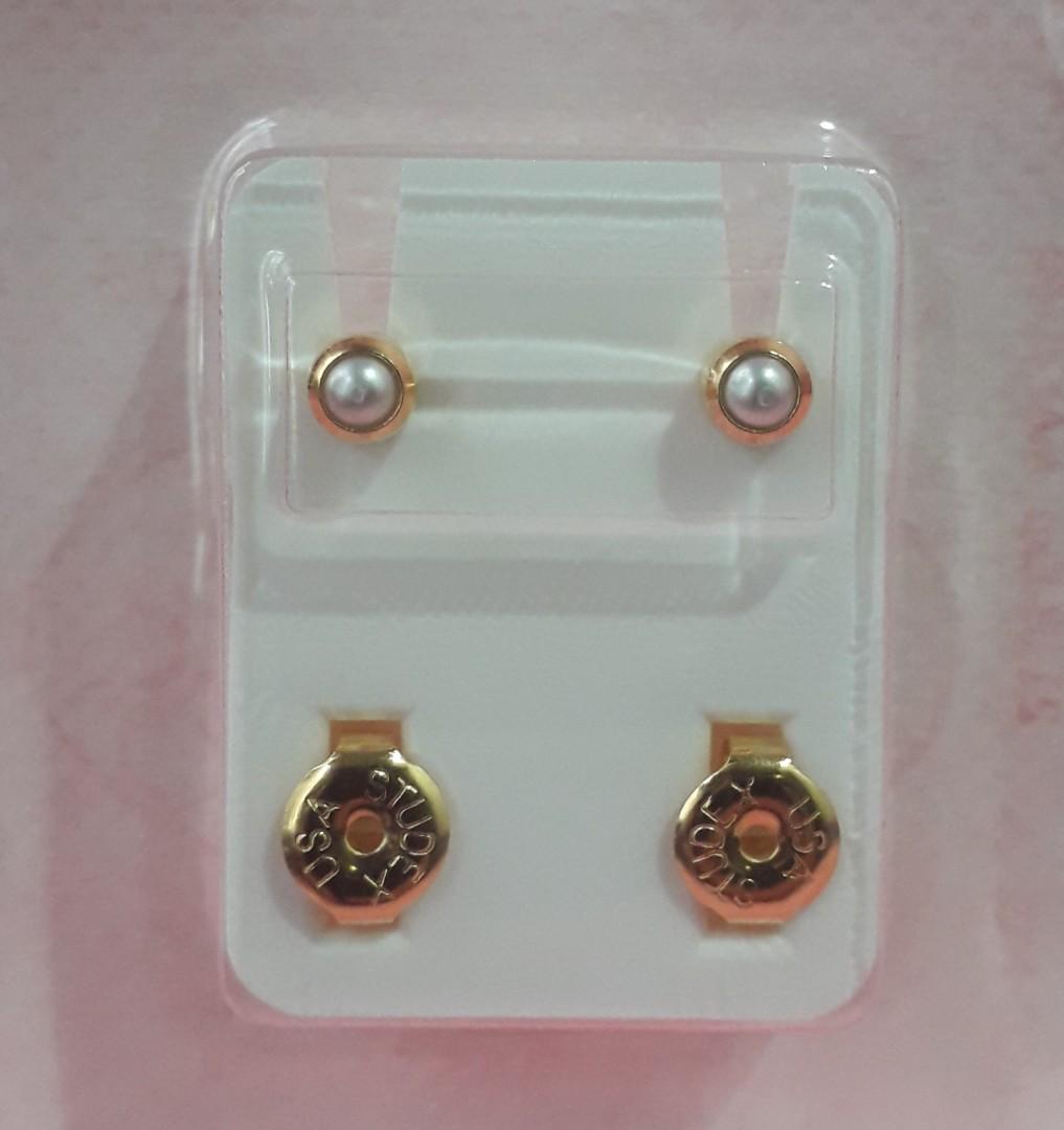 Sterilized earrings cheap