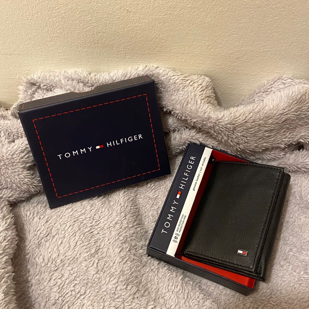 tommy hilfiger wallet [original], Men's Fashion, Watches & Accessories