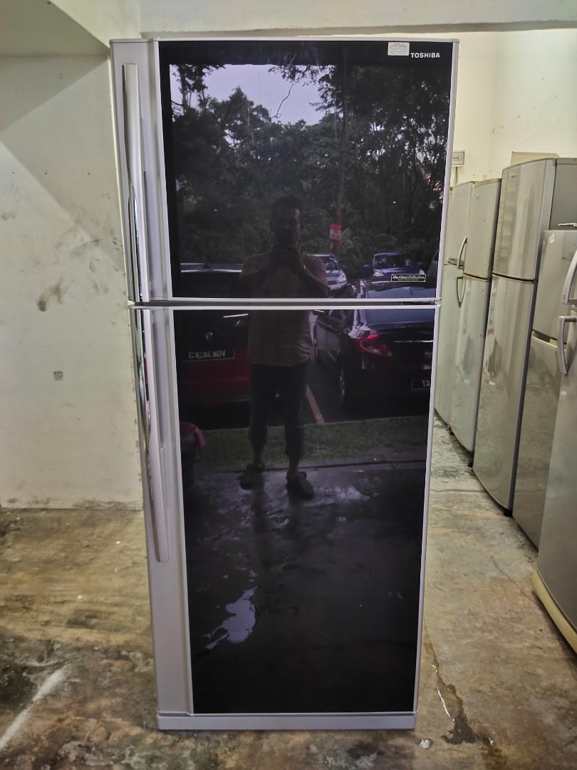 Toshiba 2 door fridge automatic ice maker, TV & Home Appliances