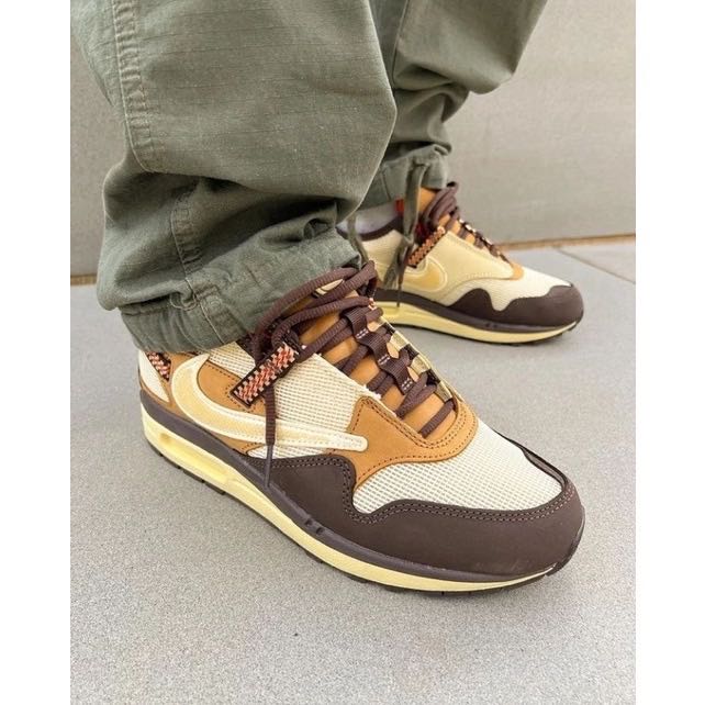 Travis sales air max