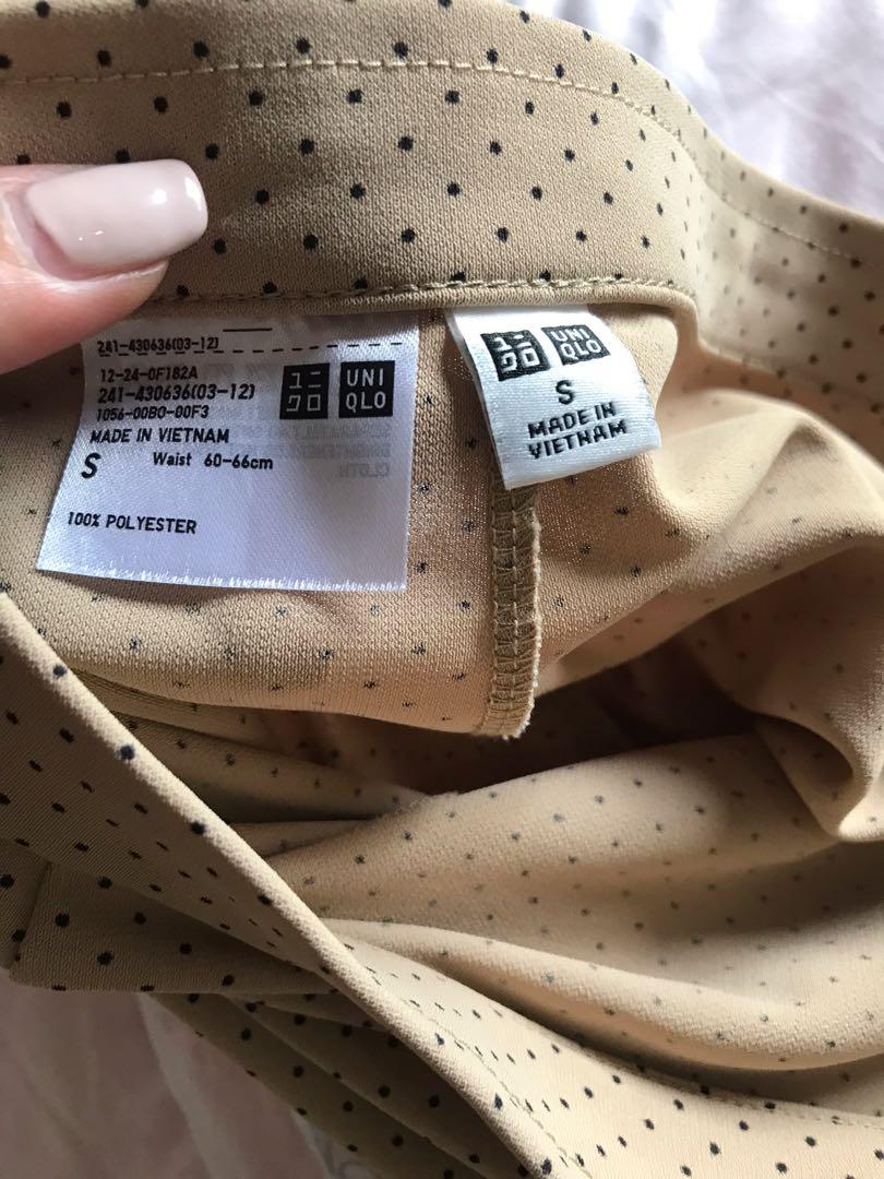 Uniqlo Midi Skirt (Category: Skirts) located in Angeles City. Submitted by camihamewave (Listing ID 1170283245, Image 2). Description: Very pretty. Perfect for casual look Rfs: doesnt fit me anymore Sf to be shouldered by buyer Courier is j&t.