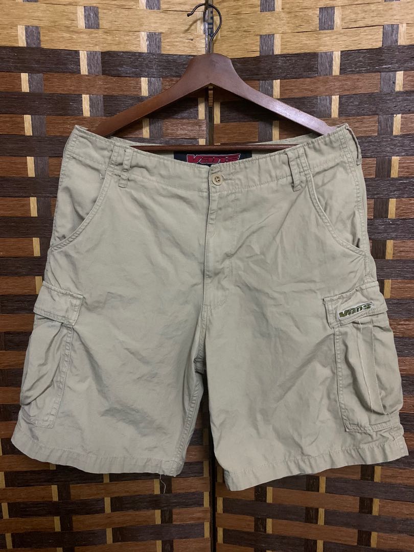 VINTAGE VANS CARGO SHORT Men s Fashion Bottoms Shorts on Carousell