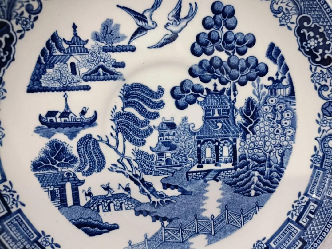 Vintage Wedgewood ceramic plate (Category: Other Kitchenware & Tableware) located in Mandaluyong City. Submitted by aishoppe08 (Listing ID 1170394477, Image 2). Description: h2cm x d16cm with chips (pls. check last pic).