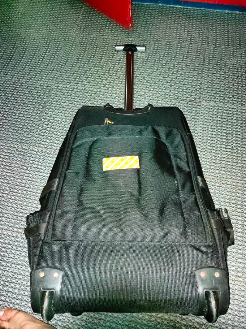 Wenger saber luggage Hobbies Toys Travel Luggage on Carousell