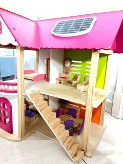 Wooden doll house set